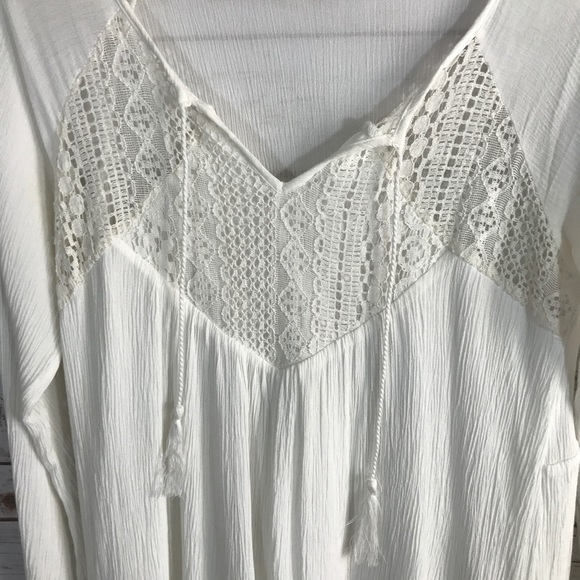 Boho Style Top, Cream, Size Medium - Picture 3 of 6